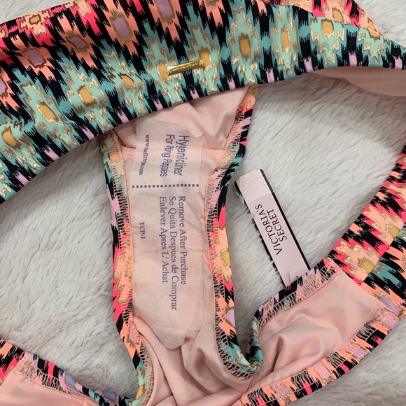 Victoria Secret Bikini - Picture 6 of 7